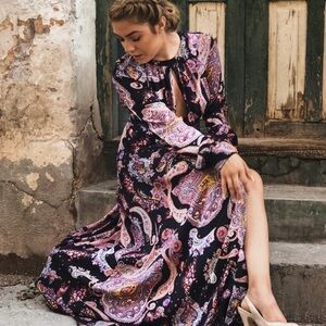 NWT BOHO  Express Long Sleeve Keyhole Tie & Open Back Paisley  Maxi Fall Dress